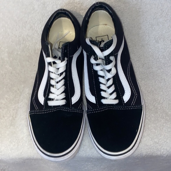 Vans - Picture 2 of 5